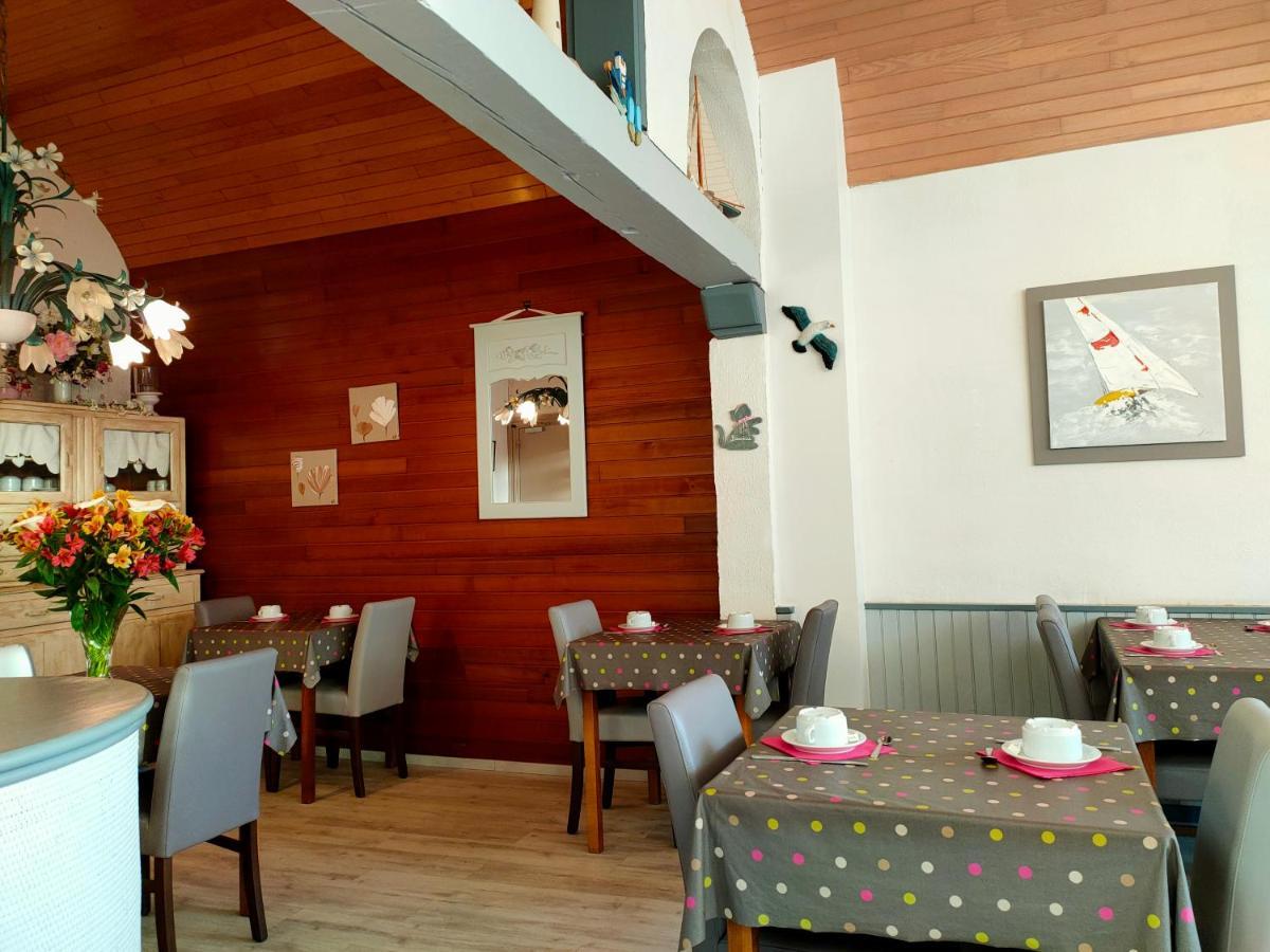 Hotel Le Littoral Lezardrieux Екстер'єр фото