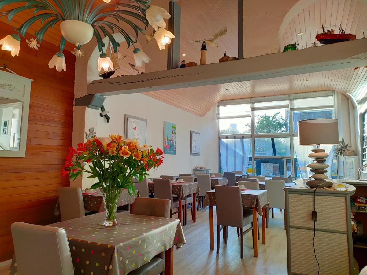 Hotel Le Littoral Lezardrieux Екстер'єр фото