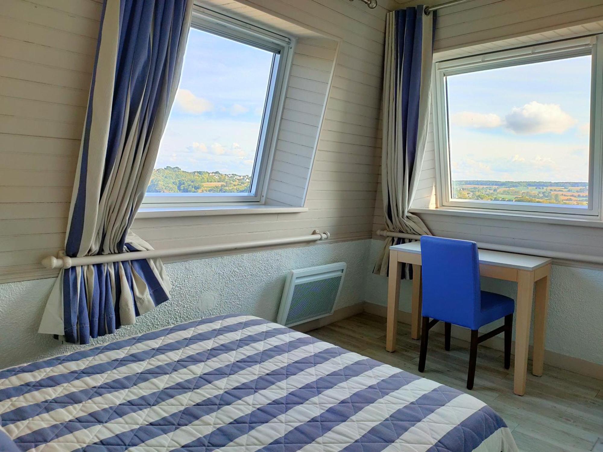 Hotel Le Littoral Lezardrieux Екстер'єр фото