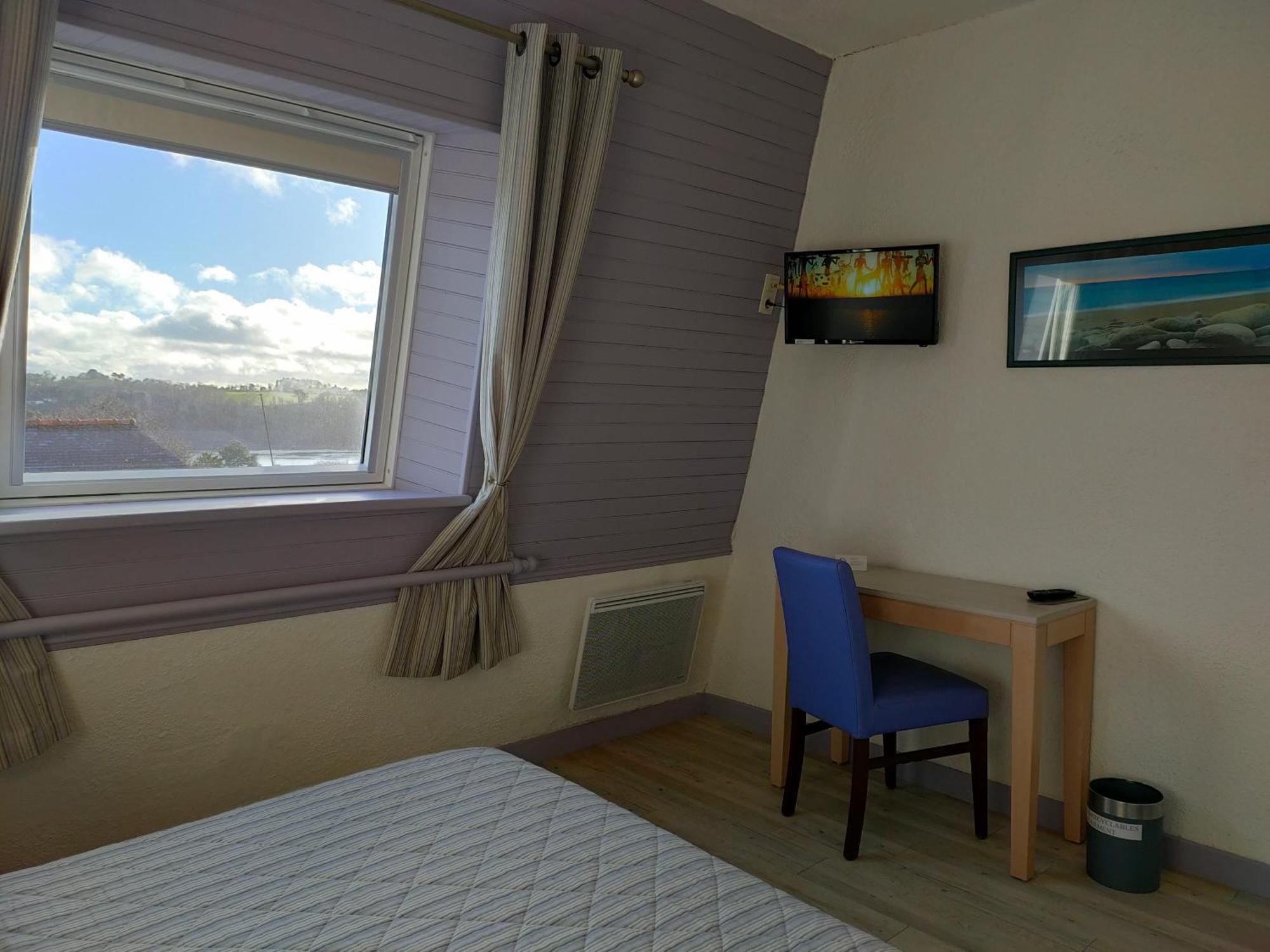 Hotel Le Littoral Lezardrieux Екстер'єр фото